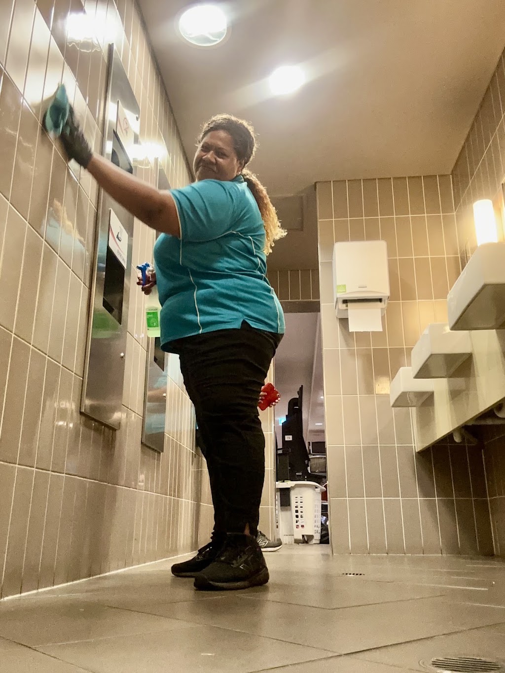 Let Me Clean Commercial | Unit 3/17 Willoughby Cres, East Mackay QLD 4740, Australia | Phone: (07) 4863 4751