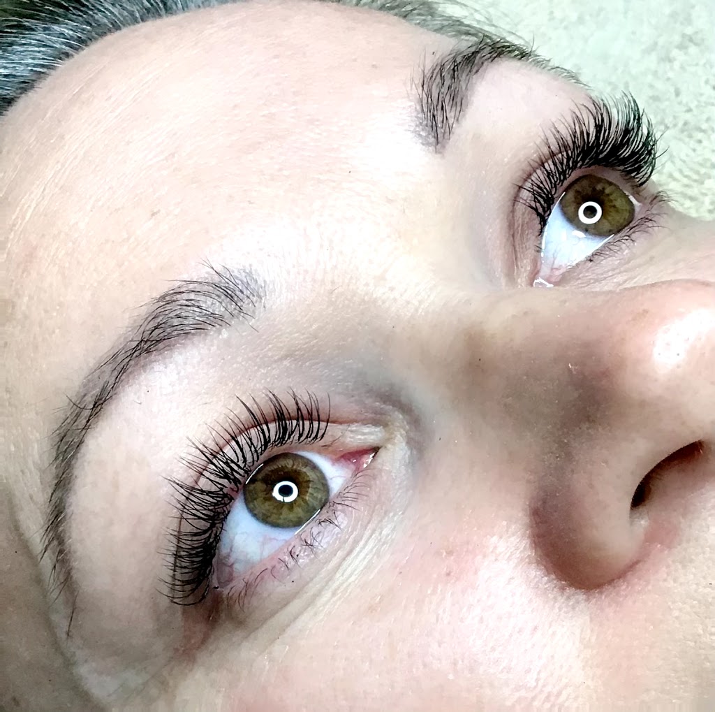Your Lash Lady at The Extension Studio | 11 Montreal Cres, Robina QLD 4226, Australia | Phone: 0424 881 893