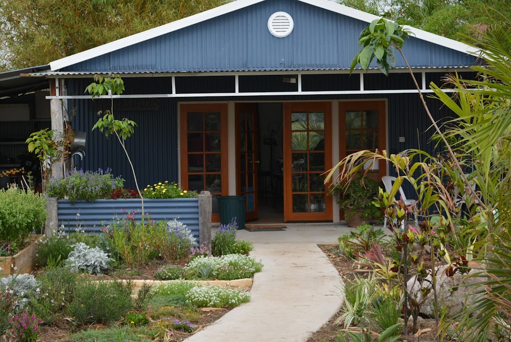 Queensland Florist Academy | 305 Kelly Rd, Gracemere QLD 4702, Australia | Phone: 0428 315 294