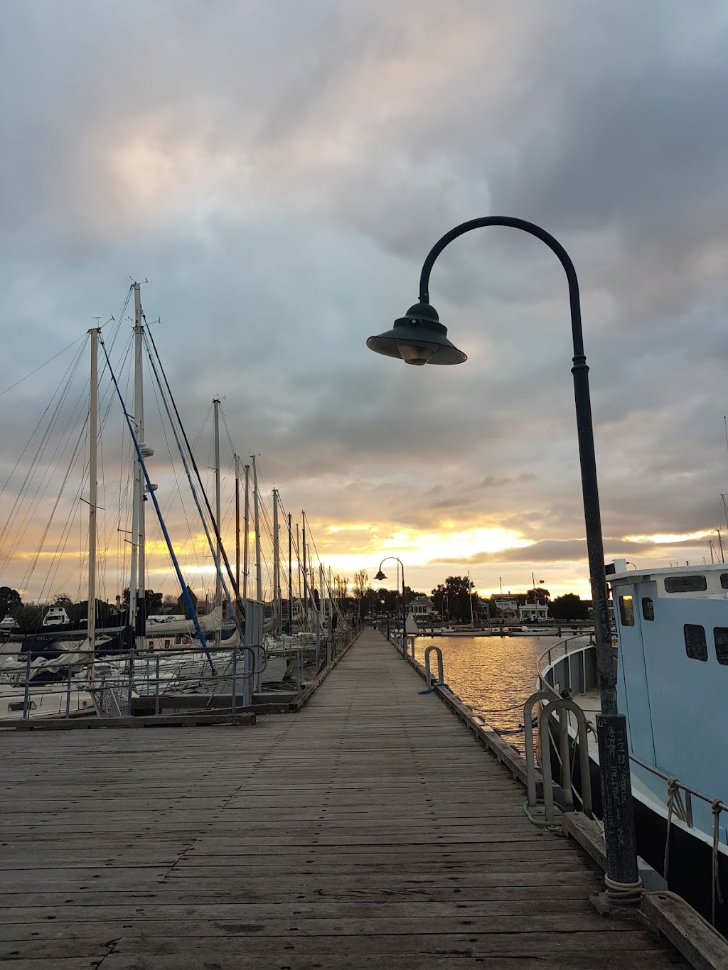 Ferguson St Pier | Unit 606/25 Windsor Terrace, Williamstown VIC 3016, Australia | Phone: 0418 970 059