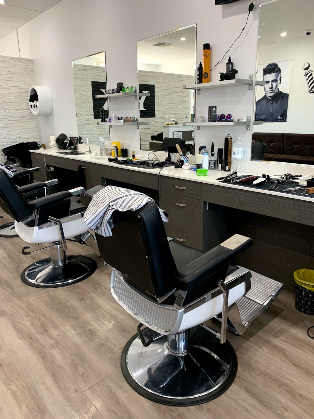 Y&K Barber Para Vista | hair care | shop 5/296-306 Nelson Rd, Para Vista SA 5093, Australia | 0870734673 OR +61 8 7073 4673