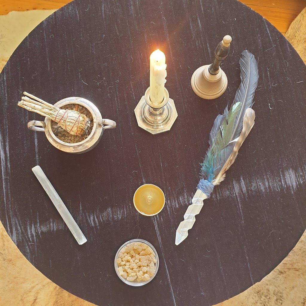 Louise Psychic Medium | 9 Sanctuary Rd, Tallarook VIC 3659, Australia | Phone: 0475 910 079