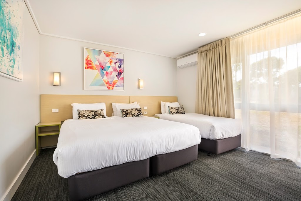 Nightcap at Coolaroo Hotel | lodging | Maffra St, Coolaroo VIC 3048, Australia | 0393093211 OR +61 3 9309 3211