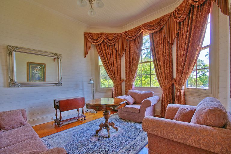 Melville House Holiday Cottage 1 | 11 Parkes St, Girards Hill NSW 2480, Australia | Phone: (02) 6621 5778