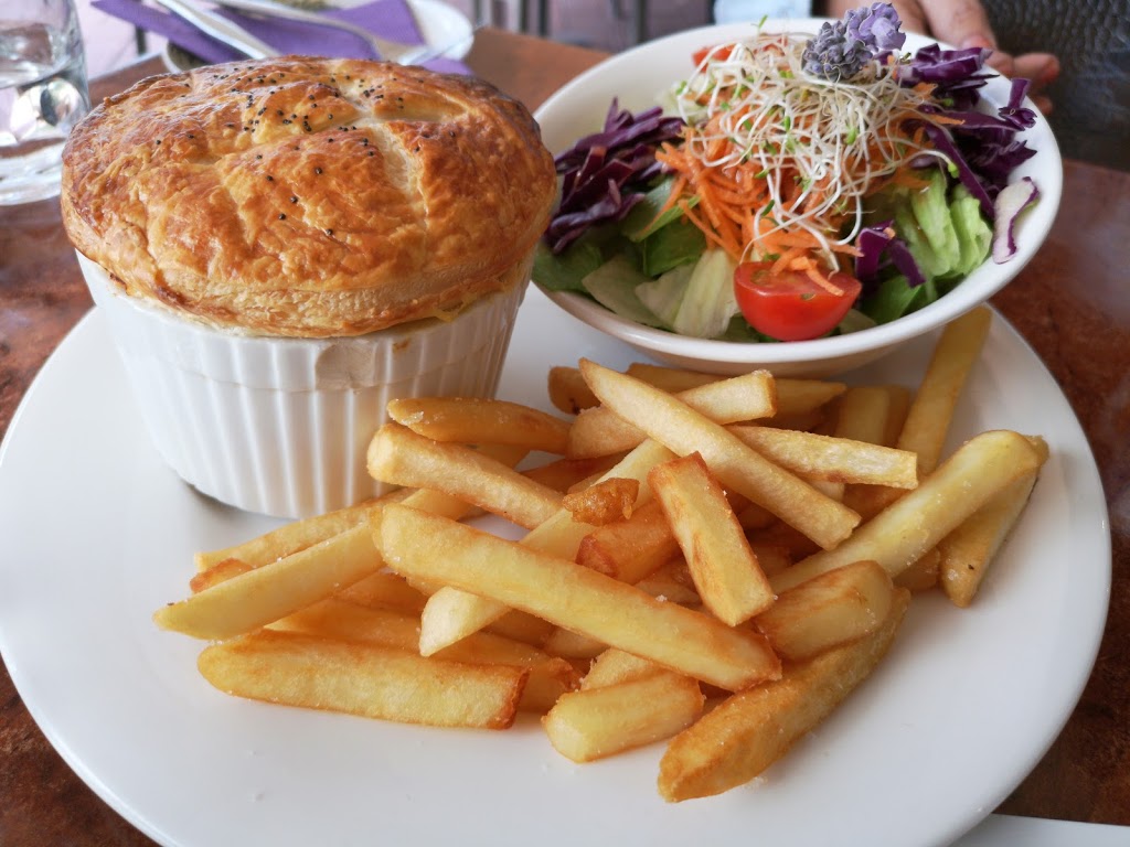 Lavender Bistro | 6 Cranleigh St, West Swan WA 6055, Australia | Phone: (08) 9250 7711