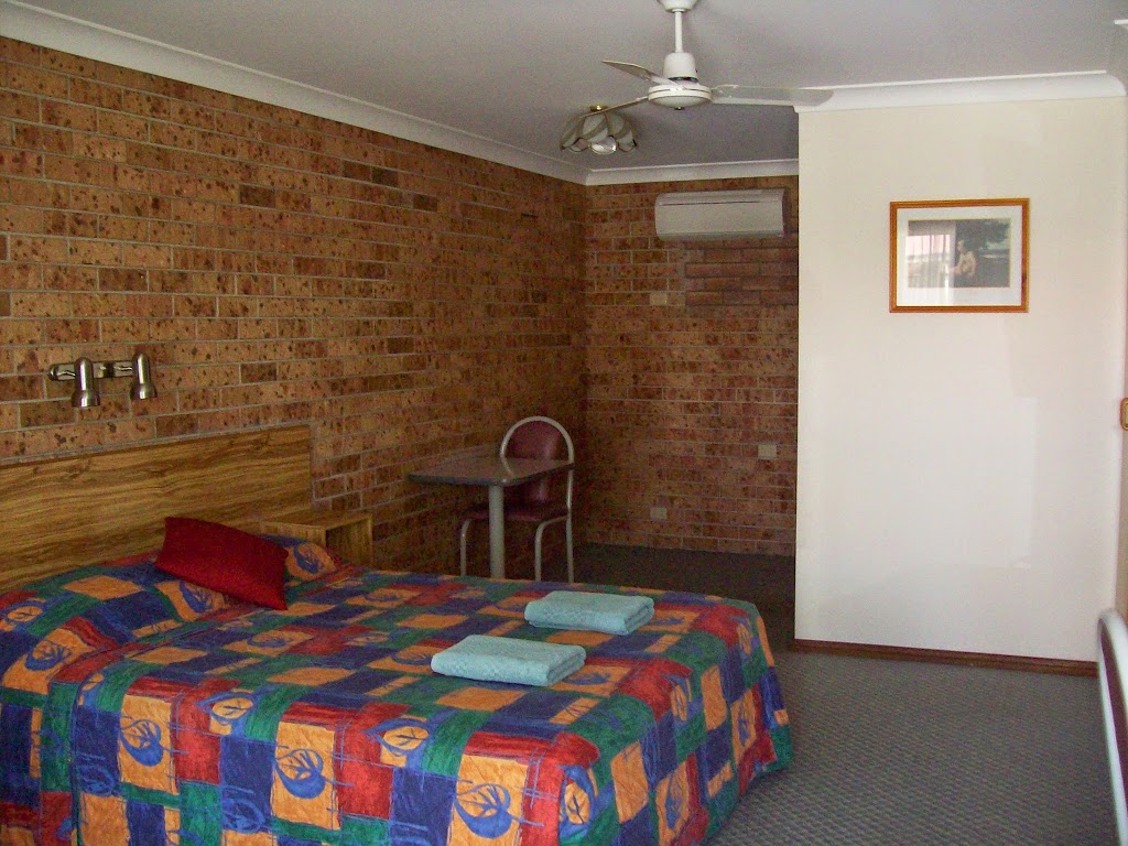 ALYN MOTEL | lodging | 351 Conadilly St, Gunnedah NSW 2380, Australia | 0267425028 OR +61 2 6742 5028