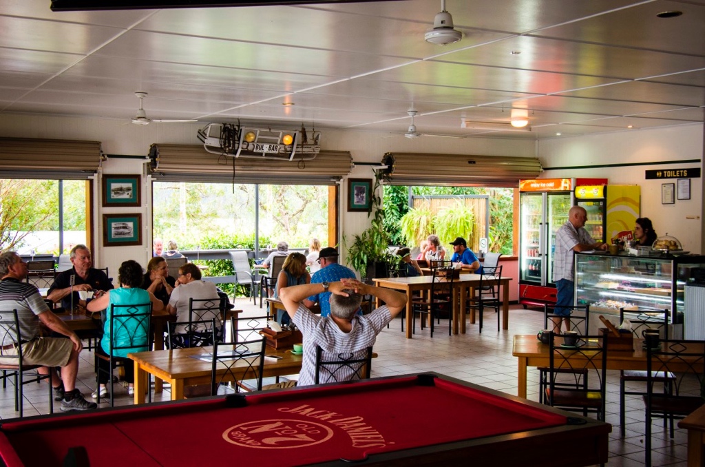 Daintree Village Hotel and General Store | convenience store | 1 Stewart St, Daintree QLD 4873, Australia | 0740986146 OR +61 7 4098 6146