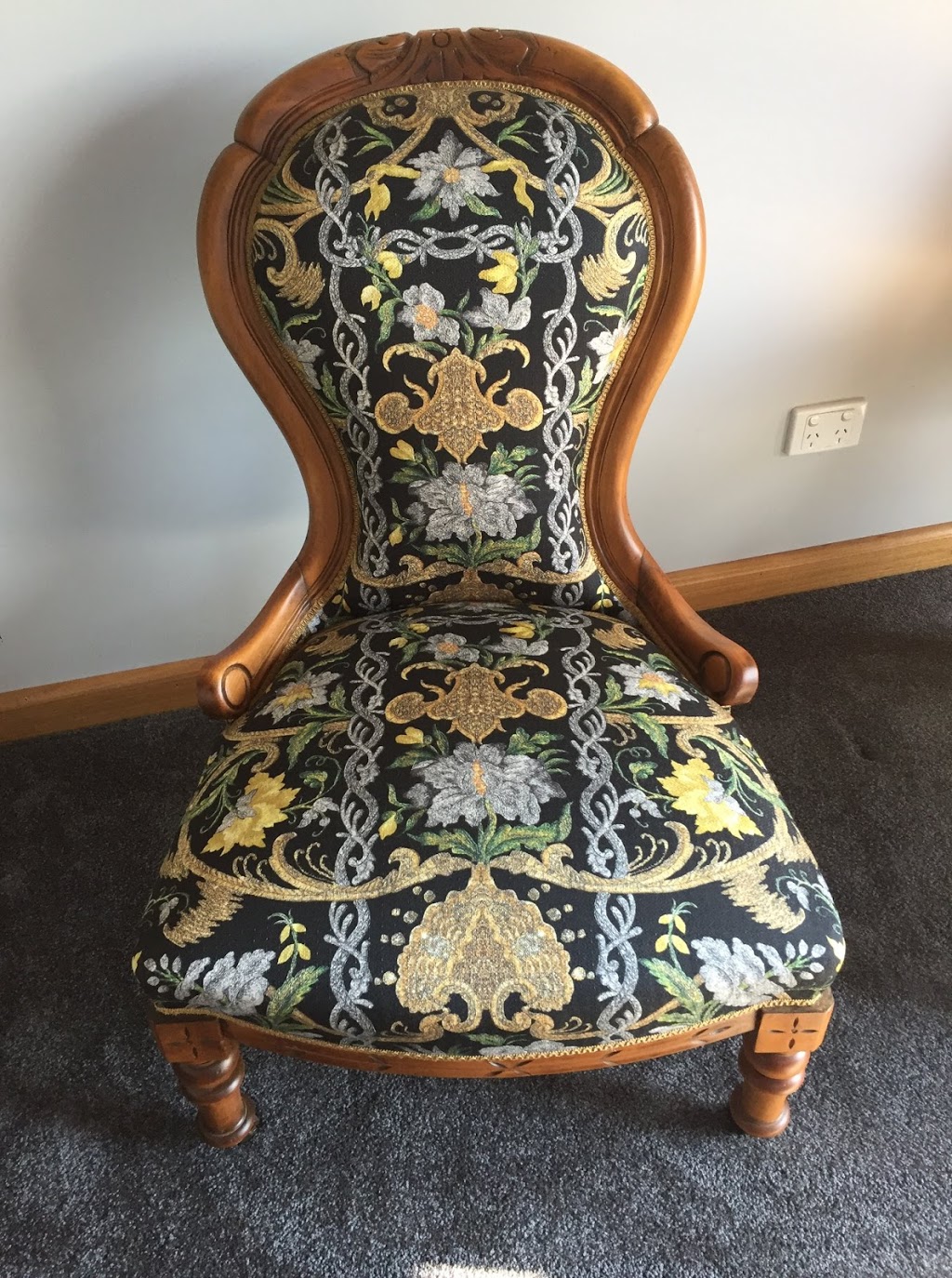 Topstitch Upholstery & Antiques | 36 Oliver St, Yea VIC 3717, Australia | Phone: 0431 942 694