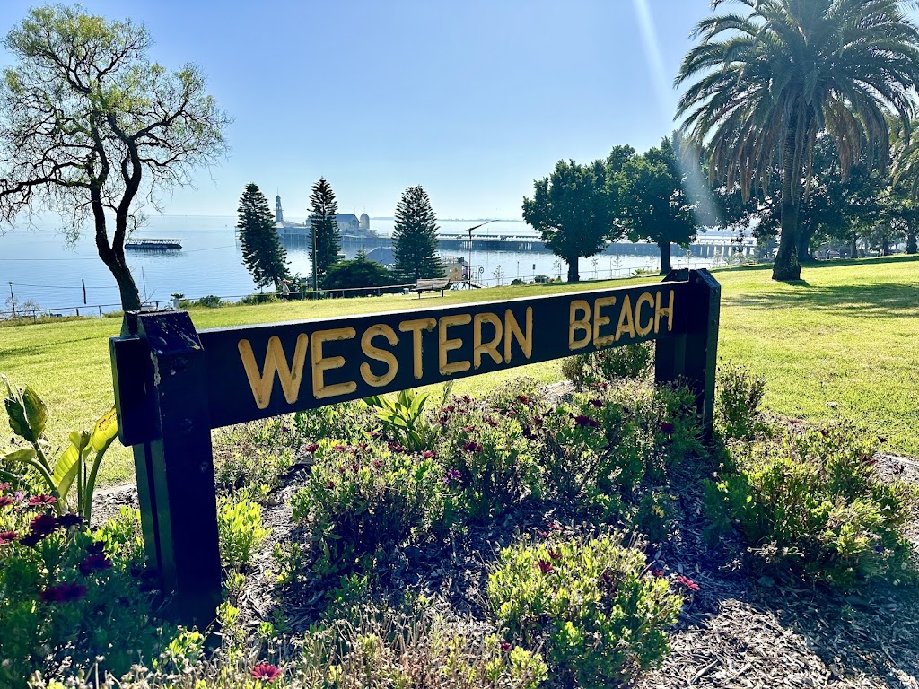 Western Beach | Western Foreshore Rd, Geelong VIC 3220, Australia | Phone: (03) 5272 5272