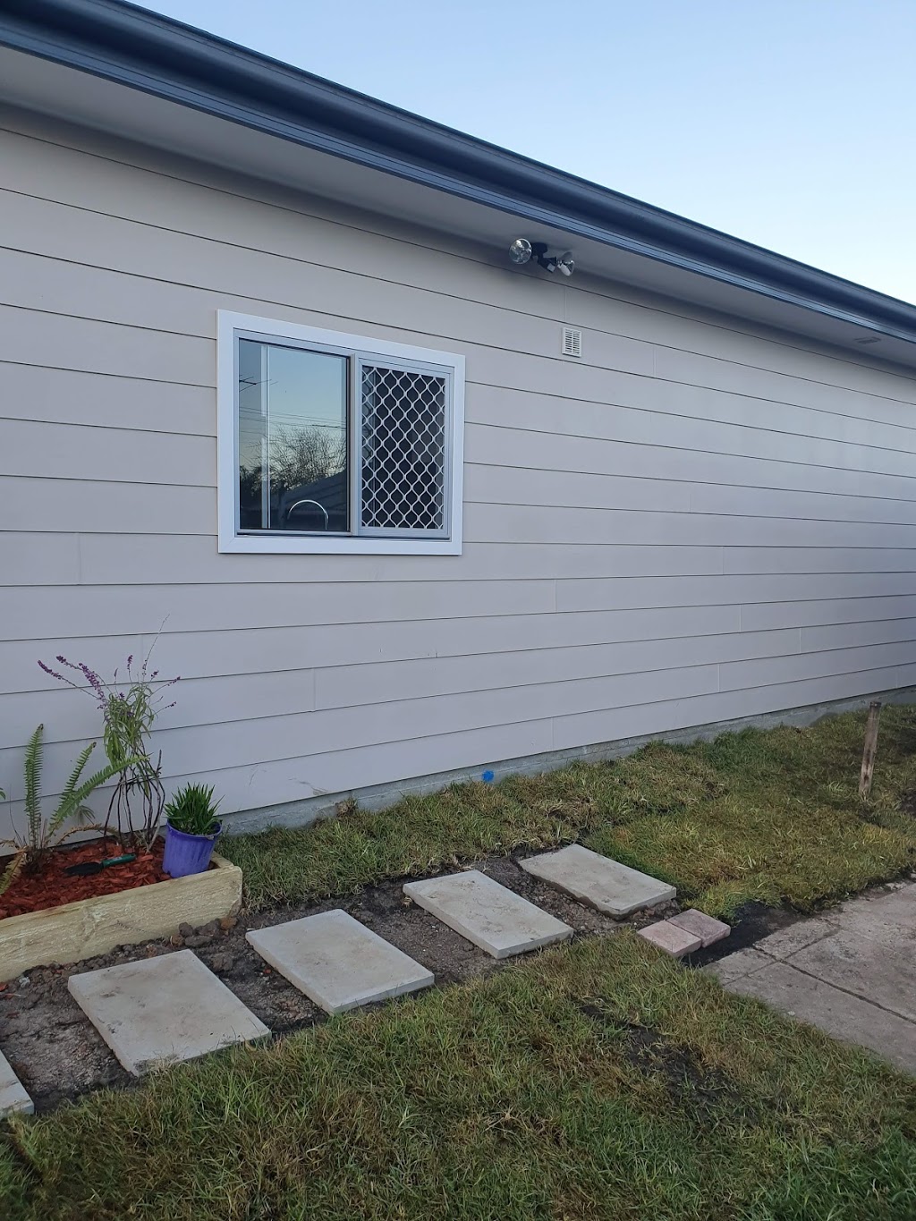 5 Star Granny Flats Showroom | 72a Newton Rd, Blacktown NSW 2148, Australia | Phone: 1300 843 921