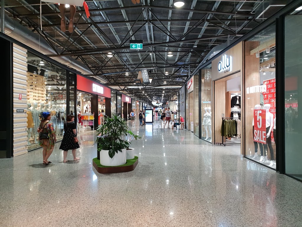 DFO Perth | shopping mall | 11 High St, Perth Airport WA 6105, Australia | 0861479500 OR +61 8 6147 9500