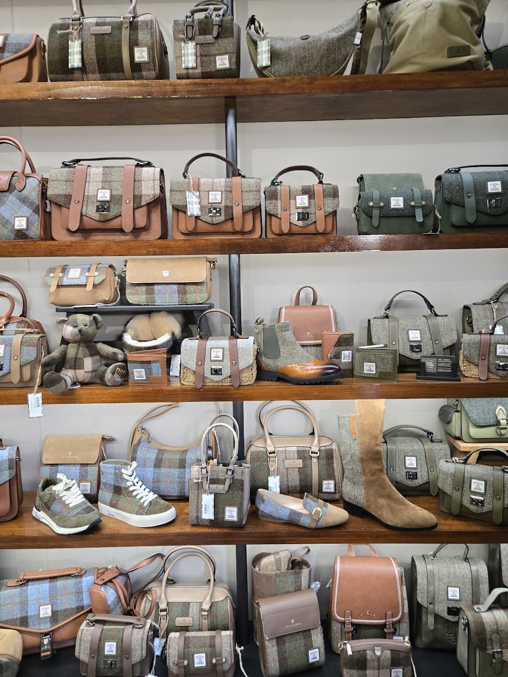 The Tweed Connection | 137 Main St, Rutherglen VIC 3685, Australia | Phone: 0457 607 528