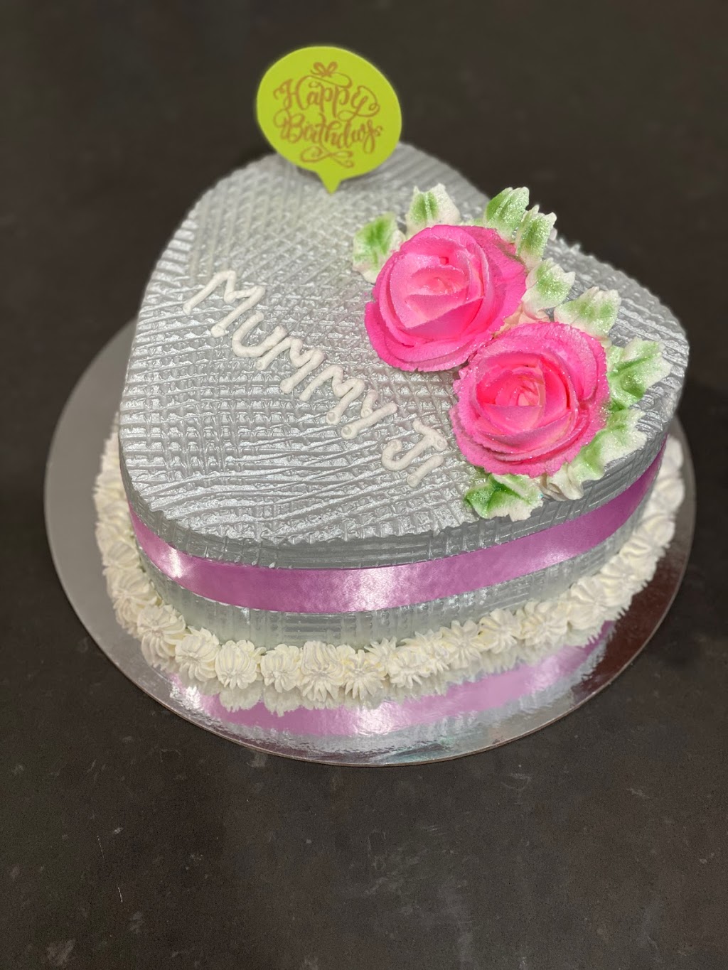 Lovely cake studio | bakery | Mathoura Rd, Mickleham VIC 3064, Australia | 0430211157 OR +61 430 211 157