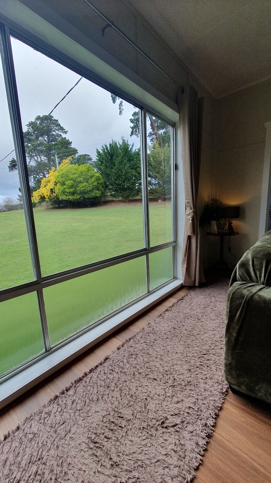Hamlet Downs Country Hideaway | 54 Gully Rd, Fentonbury TAS 7140, Australia | Phone: (03) 6288 1212