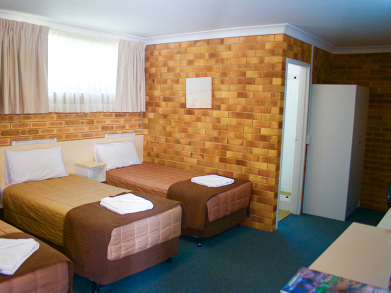 Buckaroo Motor Inn | 86 Wood St, Warwick QLD 4370, Australia | Phone: (07) 4661 3755