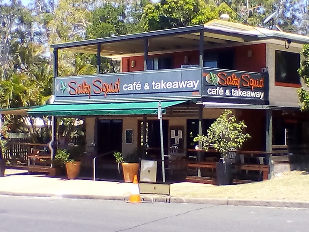 Salty Squid Licensed Seafood Bistro | restaurant | 67 Moreton St, Toogoom QLD 4655, Australia | 0741280184 OR +61 7 4128 0184