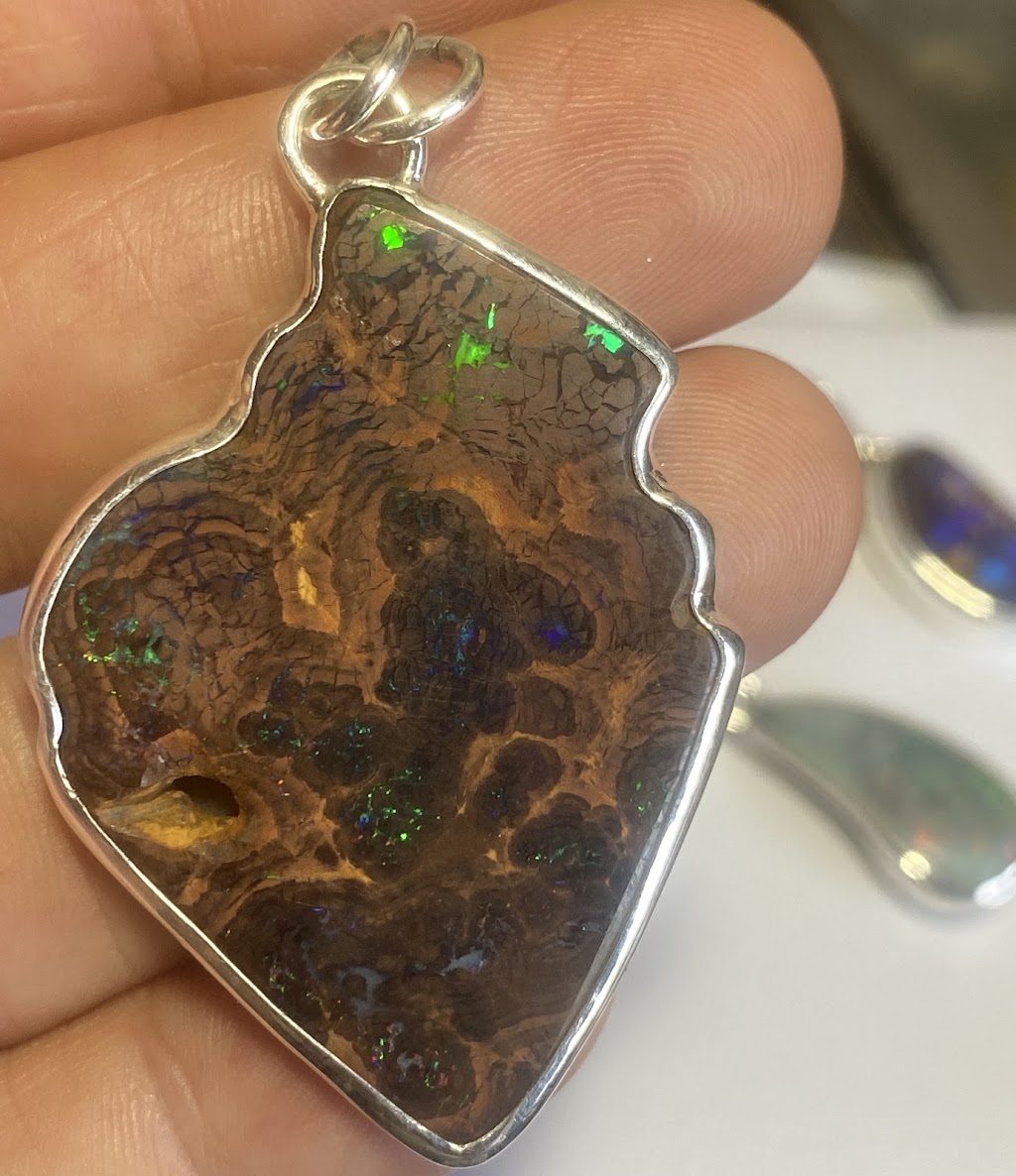 Linda George Jewellery | 52 Eulo St, Eulo QLD 4491, Australia | Phone: 0437 063 660