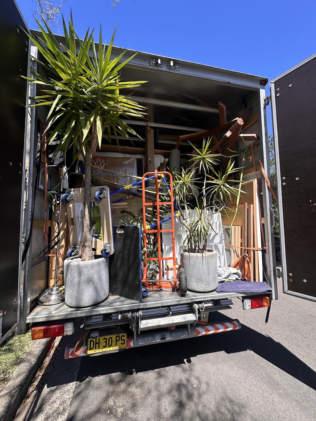 Prime Removals | Dover Rd, Dover Heights NSW 2030, Australia | Phone: 0450 269 143