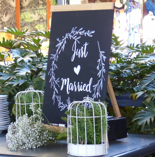 chalkboard artist and Artisan signs | 3 Harburg Dr, Beenleigh QLD 4207, Australia | Phone: 0421 809 918