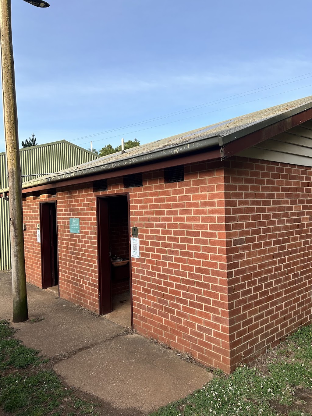 Public Toilet | 3021 Ballan-Daylesford Rd, Daylesford VIC 3460, Australia | Phone: (08) 9158 9300