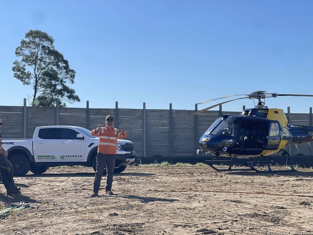 Pakenham tree services | Bate Cl, Pakenham VIC 3810, Australia | Phone: 0474 762 445