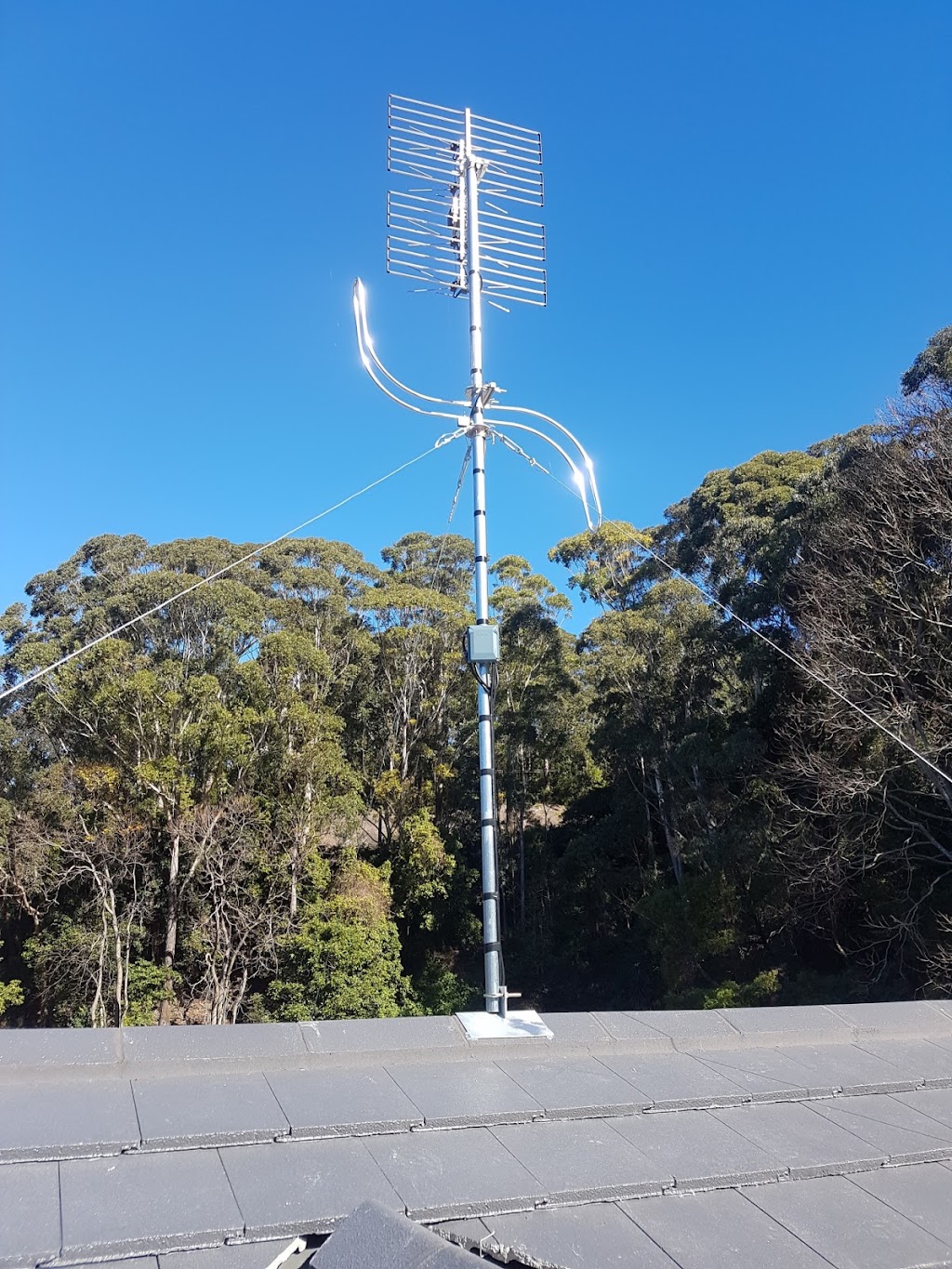 Col Harris Antennas Services – TV Antenna Installation & Repair |  | Servicing Shoalhaven, Nowra, Berry, Bomaderry Broughton, Gerroa, Gerringong, Kiama, Bangalee, Cambewarra, Terara, 15a Roxborough Rd, Far Meadow NSW 2535, Australia | 0418262925 OR +61 418 262 925