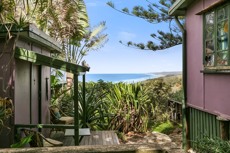 The Headlands Chalet | North Ln, Point Lookout QLD 4183, Australia | Phone: (07) 3409 8252