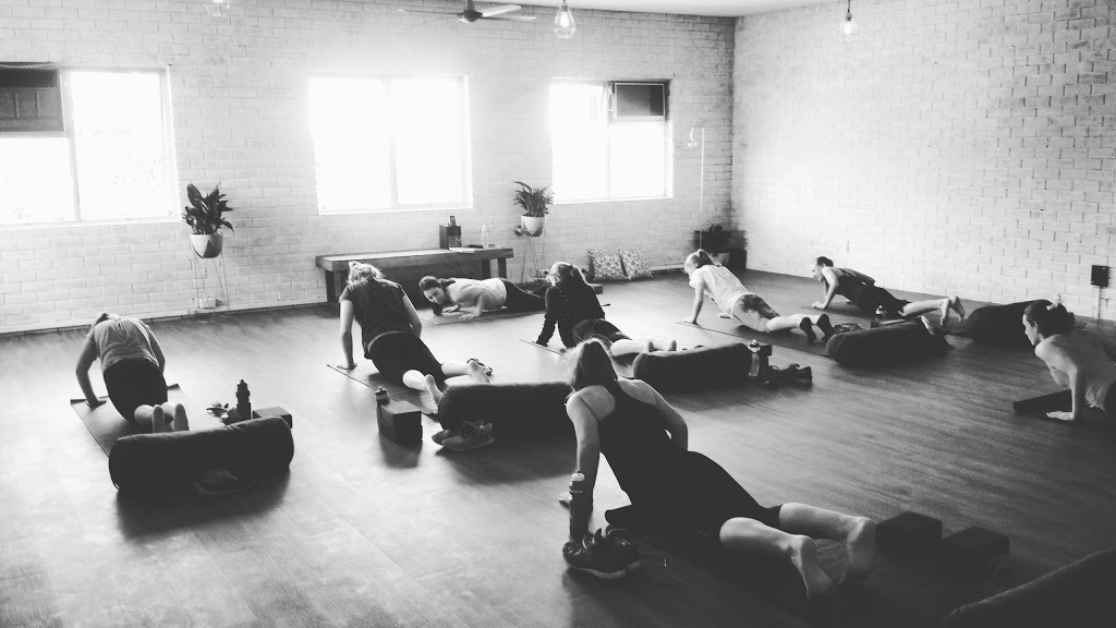 Stretch Yoga | gym | 1/967 Logan Rd, Holland Park West QLD 4121, Australia | 0732106886 OR +61 7 3210 6886