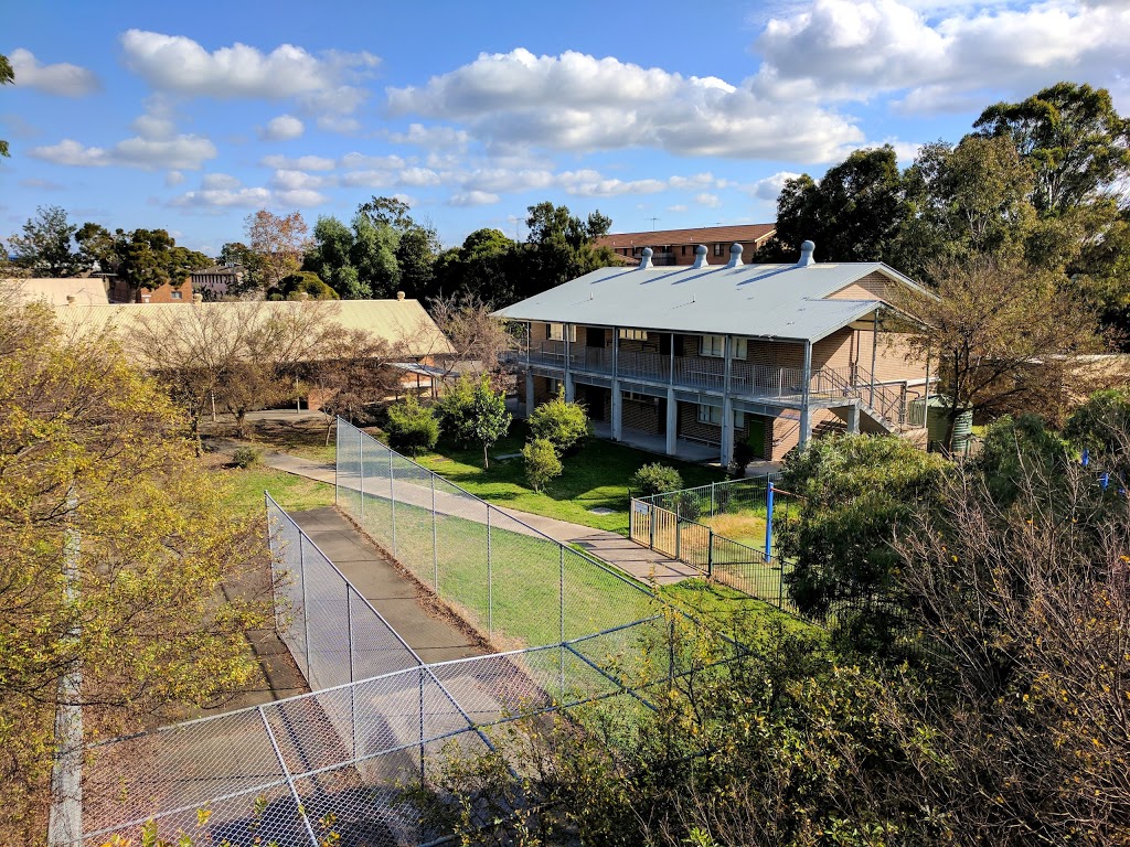 Fairfield Public School | school | 68/82 Smart St, Fairfield NSW 2165, Australia | 0297241065 OR +61 2 9724 1065