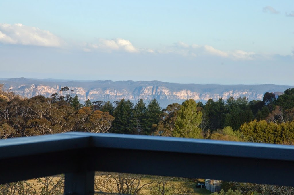 Blue Mountains Holiday Homes | 75 Stuarts Rd, Katoomba NSW 2780, Australia | Phone: 0423 887 854