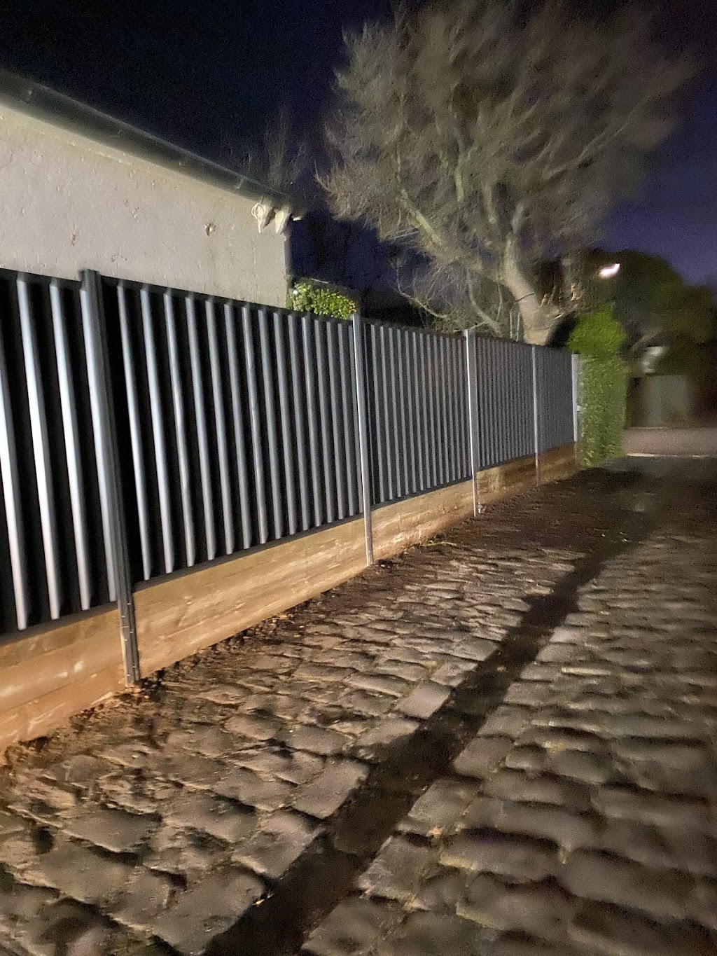 Skyline fencing | 22 Laffy St, Wallan VIC 3756, Australia | Phone: 0426 971 560