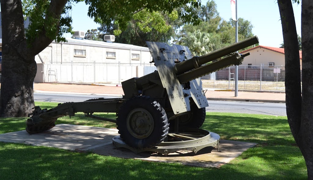 Soldiers Memorial Gates | 88 Nookamka Terrace, Barmera SA 5345, Australia