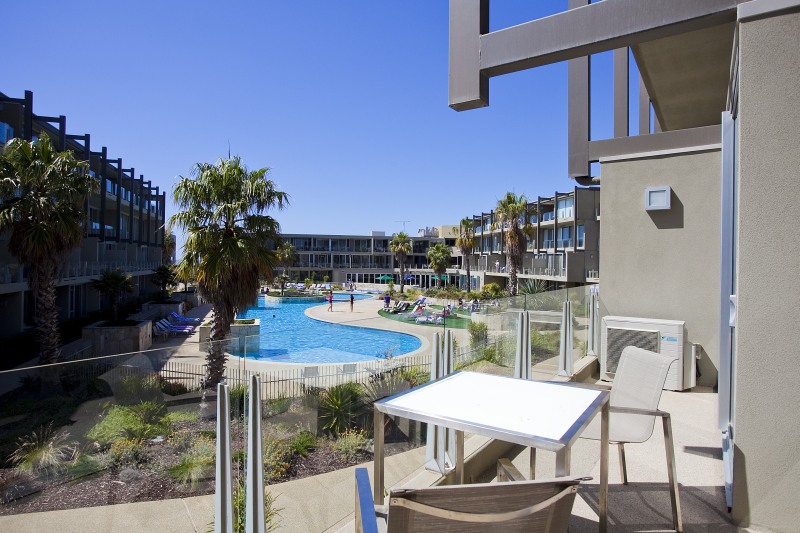 Beachfront Resort Torquay | 100A The Esplanade, Torquay VIC 3228, Australia | Phone: (03) 5261 6661