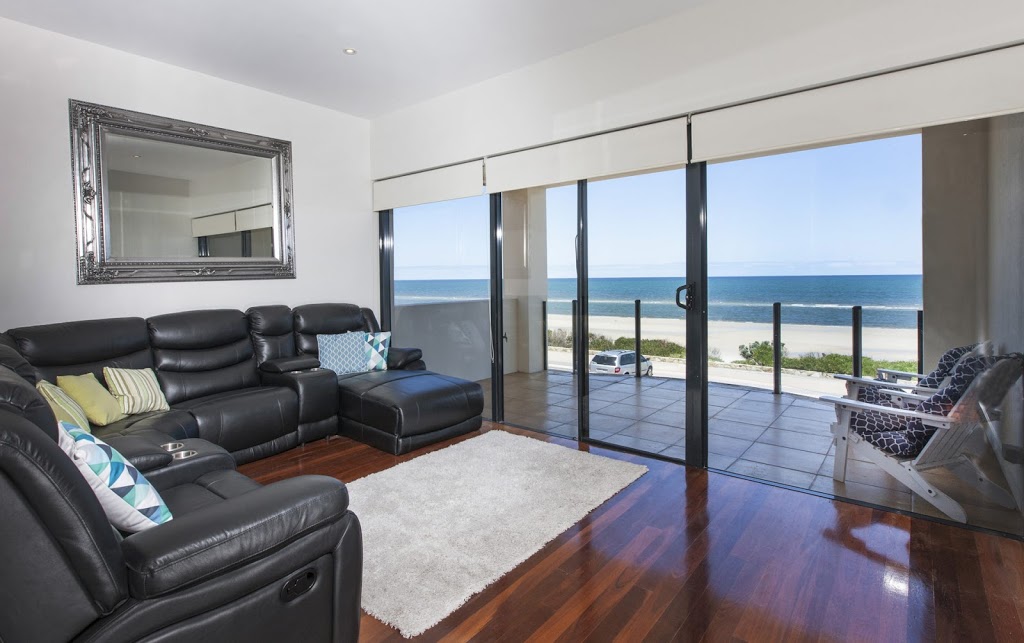 The Beach House | lodging | 199 Esplanade, Henley Beach SA 5022, Australia | 0406046868 OR +61 406 046 868