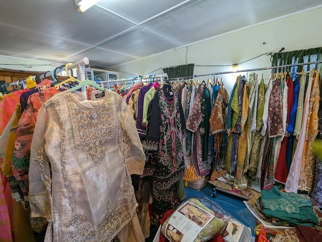 Less & Luxury | 7 Turnberry Cl, Oxley QLD 4075, Australia | Phone: 0469 234 614