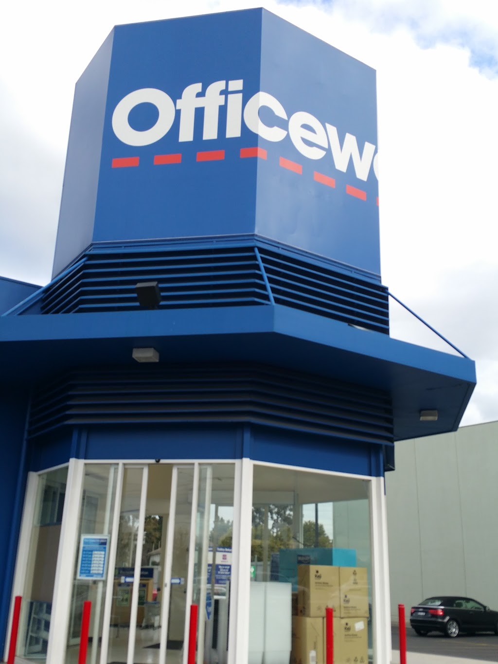 Officeworks Carnegie | electronics store | 1048/1054 Princes Hwy, Carnegie VIC 3163, Australia | 0395937600 OR +61 3 9593 7600