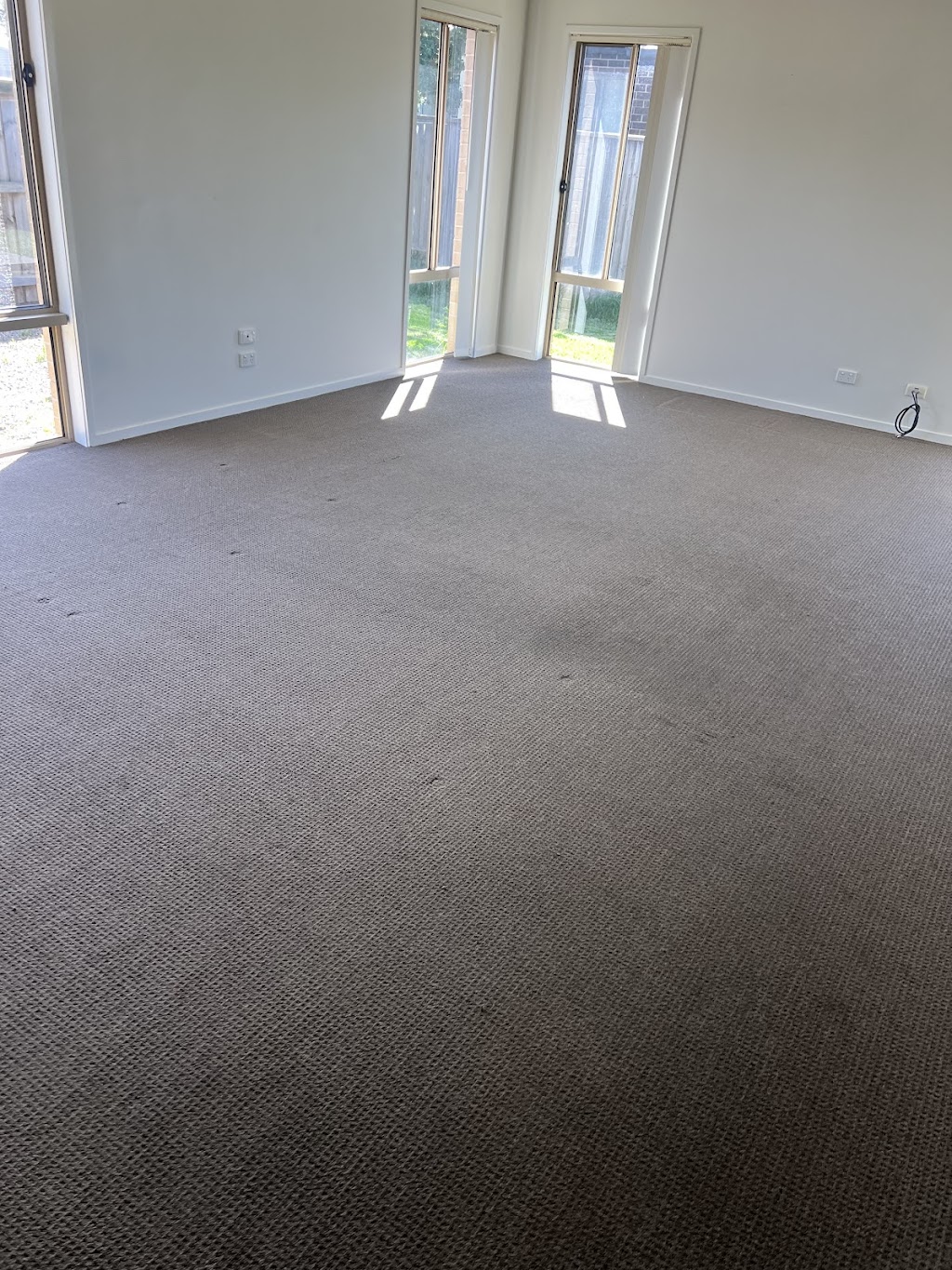 YVS CLEANING SERVICE | Hydrogen Cicuit, Clyde North VIC 3978, Australia | Phone: 0415 152 201