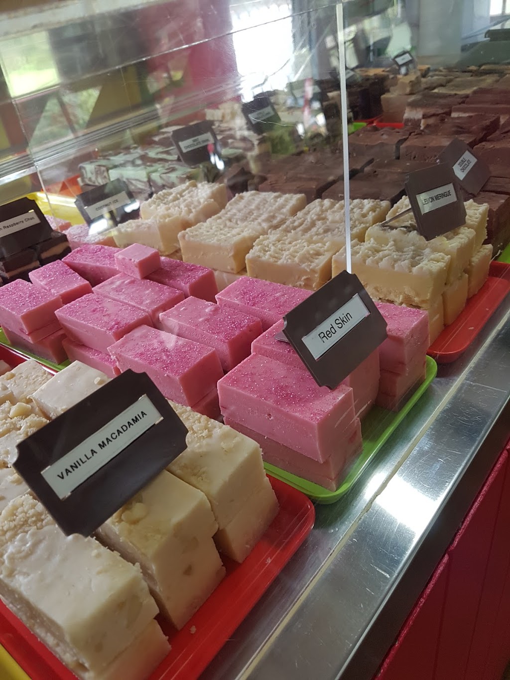 The Fudge Shop Springbrook | 3 Lyrebird Ridge Rd, Springbrook QLD 4213, Australia | Phone: (07) 5533 5329