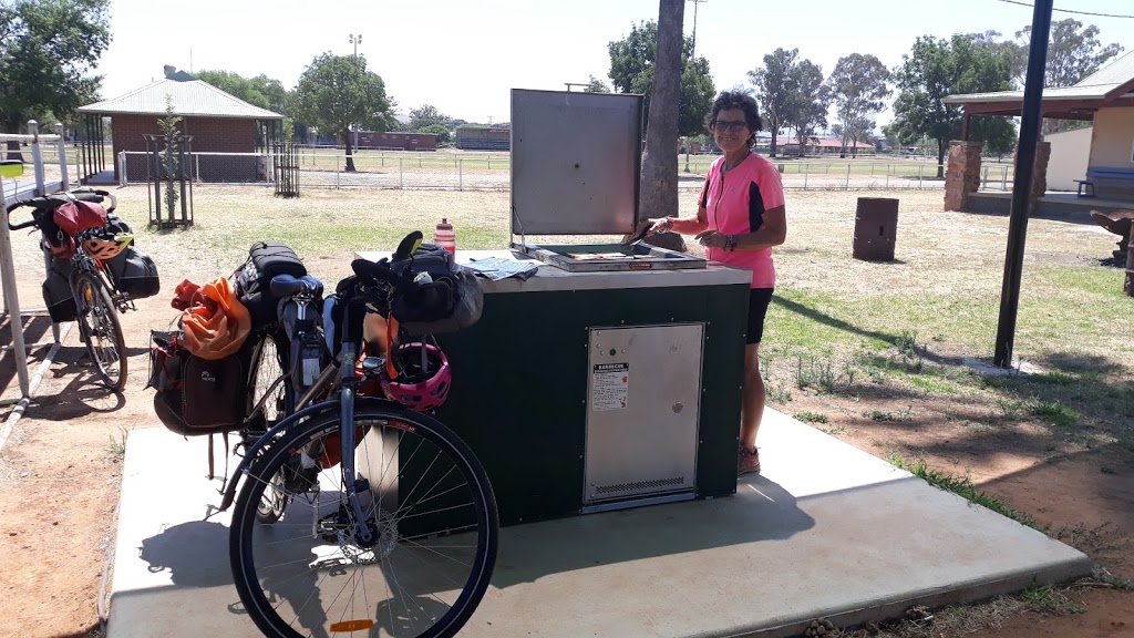 Electric bbq | Canowindra NSW 2804, Australia