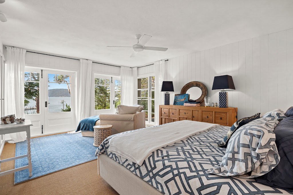 Hampton House At The Beach | 10-12 Bay St, Patonga NSW 2256, Australia | Phone: 0418 163 271