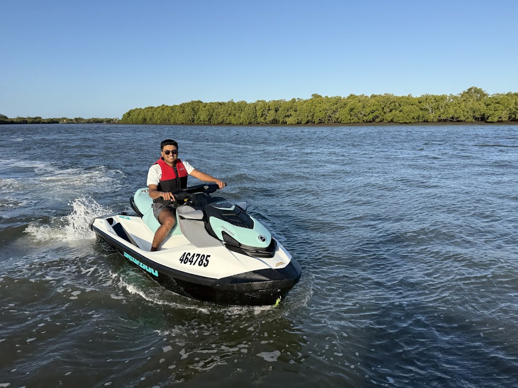 Gold Coast Pontoons and Jet Ski Tours | Muriel Henchman Park, Main Beach QLD 4217, Australia | Phone: 0409 468 341