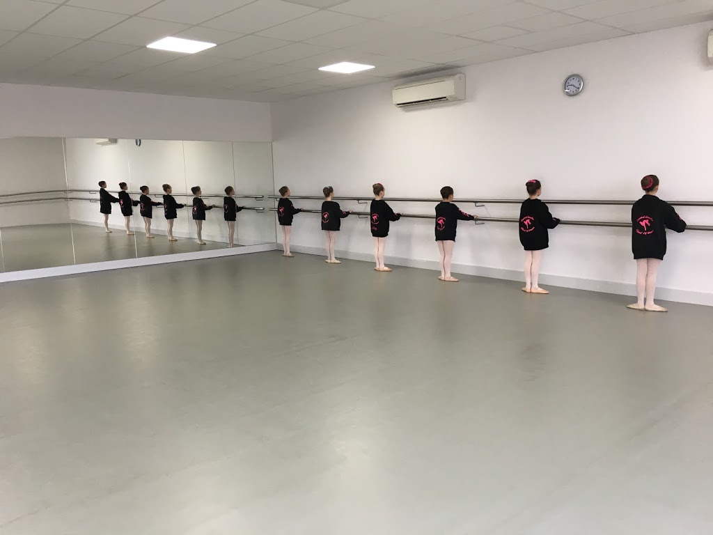 Carmel Amelia School of Dance Woodend | Buffalo stadium, Forest St, Woodend VIC 3442, Australia | Phone: 0438 322 371