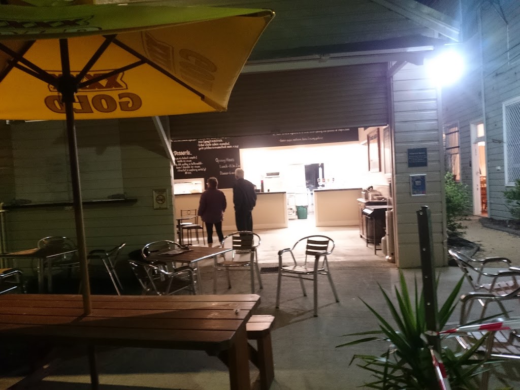 Victoria Hotel Moree | 337 Gosport St, Moree NSW 2400, Australia | Phone: (02) 6752 5177