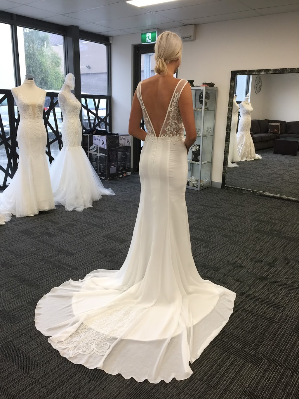 Datto bridal designs & veils & hairpieces | clothing store | 6/71 Elgar Rd, Derrimut VIC 3023, Australia | 0403099850 OR +61 403 099 850