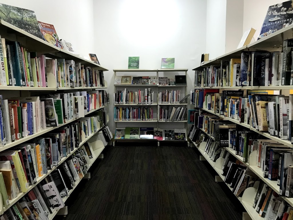 Hamilton Library | library | 36 Racecourse Rd, Ascot QLD 4007, Australia | 0734031050 OR +61 7 3403 1050