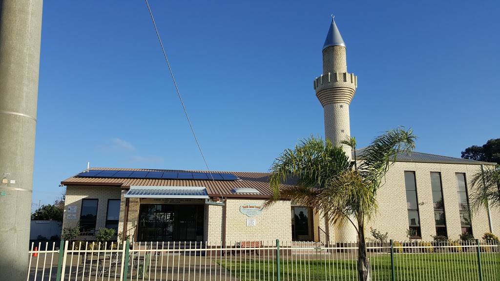 Turkish Islamic And Cultural Centre And Mosque | mosque | 209 McLennan St, Mooroopna VIC 3629, Australia