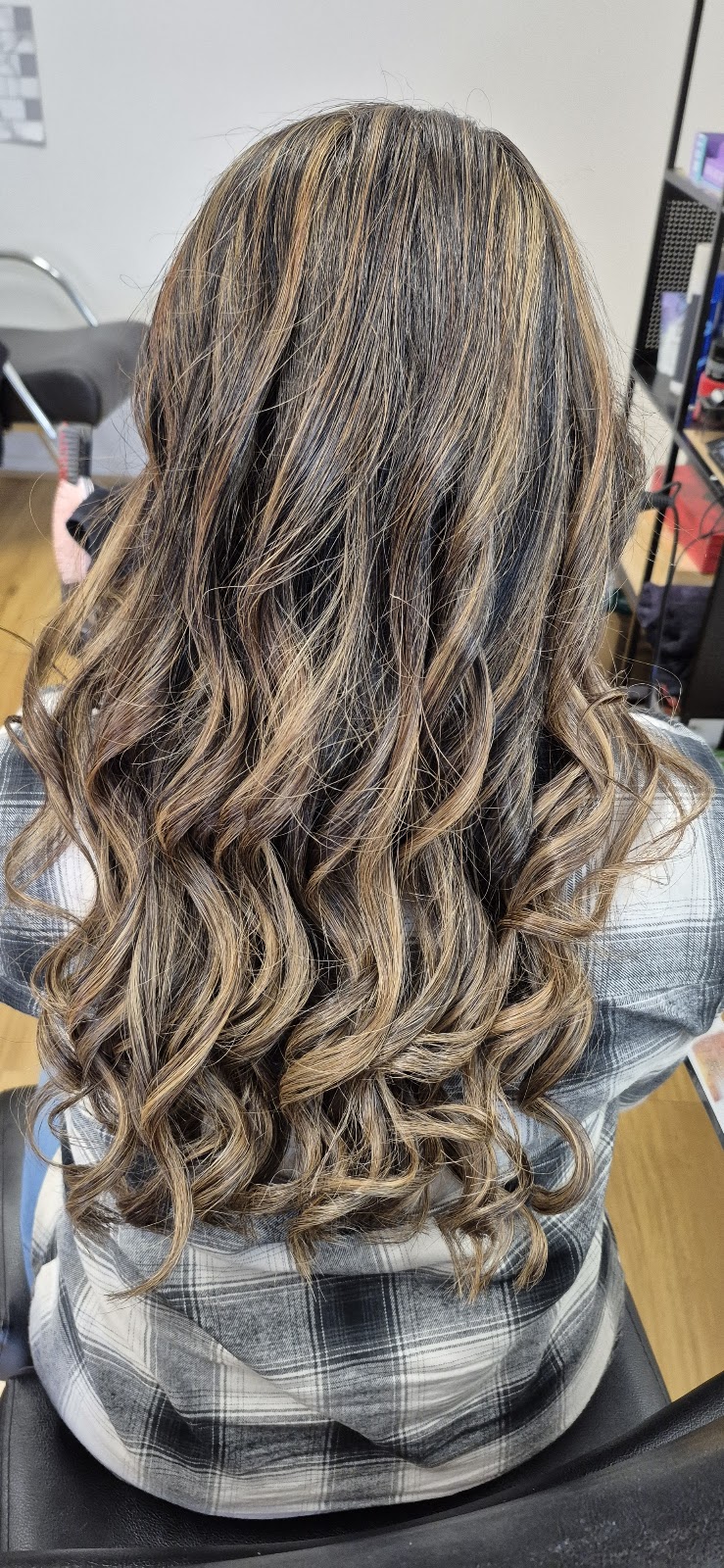 Lotus Hair And Beauty | 5 Snowbird Rd, Pakenham VIC 3810, Australia | Phone: 0401 096 997