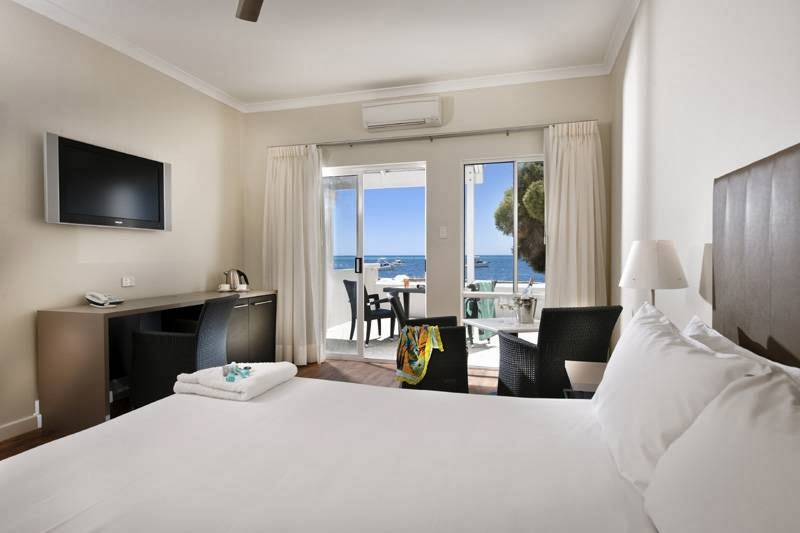 Hotel Rottnest | lodging | 1 Bedford Ave, Rottnest Island WA 6161, Australia | 0892925011 OR +61 8 9292 5011