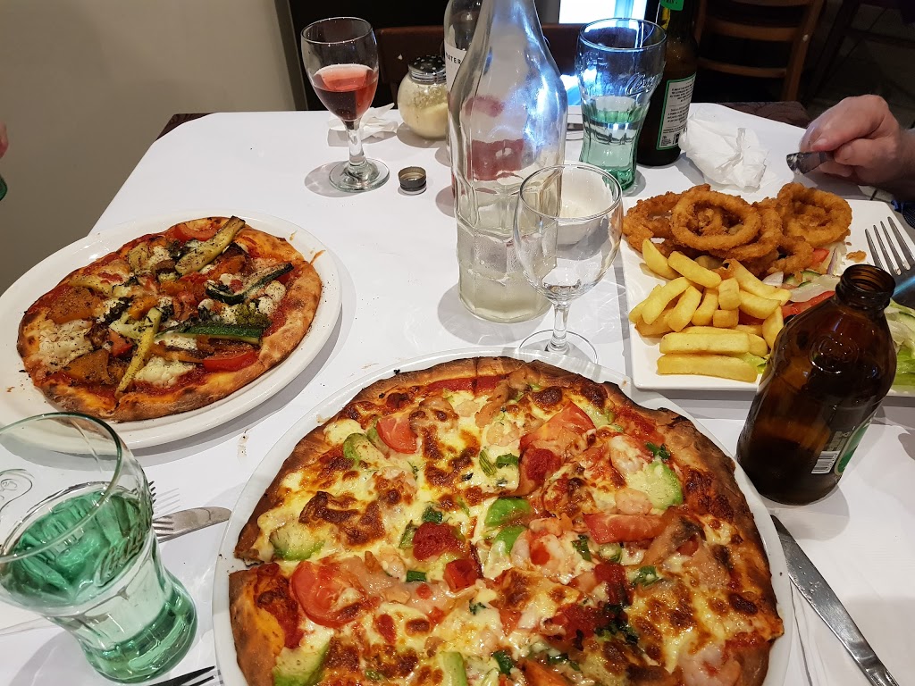 Mamma Mia Pizza | meal delivery | 1450 Malvern Rd, Glen Iris VIC 3146, Australia | 0398221854 OR +61 3 9822 1854
