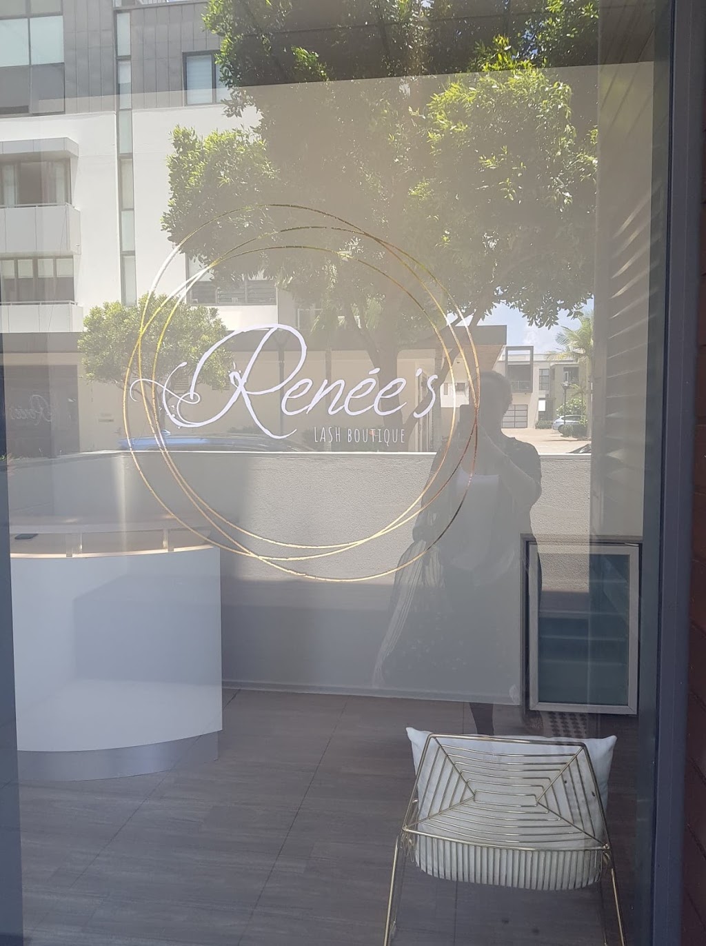 Renées Lash Boutique | beauty salon | Shop 3204/4 Marina Promenade, Paradise Point QLD 4216, Australia | 0473498337 OR +61 473 498 337